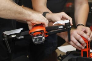 Українським бійцям та рятувальникам передали 30 розвідувальних безпілотників