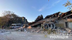На Дніпропетровщині поліцейські продовжують фіксувати наслідки обстрілів військами рф