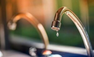 В Днепре на нескольких улицах отключили воду: адреса