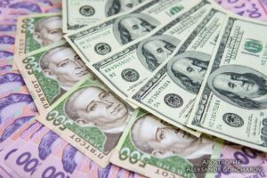 Курс долара на чорному ринку Дніпра: актуальні дані на 31 серпня