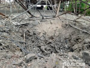 У поліції показали наслідки чергових обстрілів Дніпропетровської області