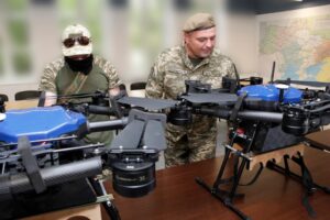 Дніпро передав військовим два ударні безпілотники «Кажан Е620», придбані за донати фонду «ТАПС»