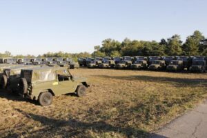 Філатов: «До Дніпра прибули ще 60 вантажівок і позашляховиків для ЗСУ. Місто готове робити більше»