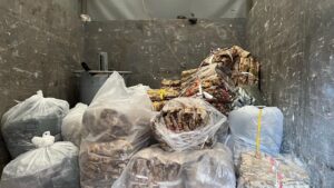 Форма, ліки, продукти, засоби гігієни: чергова допомога від Дніпра військовим