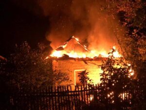 Напружена ніч тривог і обстрілів: під ворожий удар потрапили два райони Дніпропетровщини