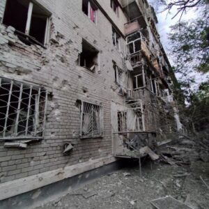Ніч на Дніпропетровщині минула напружено: окупанти знов обстріляли Нікополь