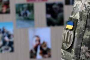 У Дніпрі відкрилась фотовиставка “Чотирилапі друзі хоробрих”
