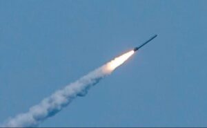 Ворог атакував ракетами Кривий Ріг: є влучаня у цивільну інфраструктуру, руйнування значні