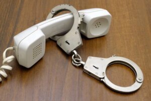 Call-центри братви Наріка виманюють грощі у людей на замовлення росії