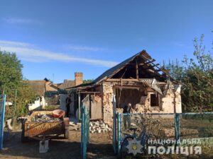 У поліції показали наслідки чергових обстрілів Дніпропетровської області