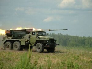 Пообіді росіяни знову обстріляли Дніпропетровщину з РСЗВ: є поранені