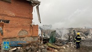 У прокуратурі показали наслідки ракетного удару по Дніпру