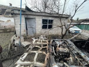 Нічний обстріл трьох громад на Дніпропетровщині: у поліції показали наслідки атак