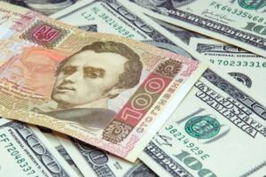 Курс долара на чорному ринку Дніпра: актуальні дані на 11 грудня