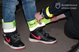 Безпека на дорогах: як поводитися водіям й пішоходам в умовах недостатньої видимості