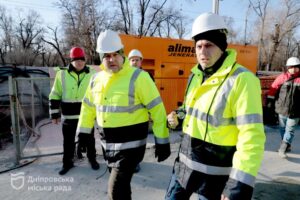 Подвійний контроль: Філатов перевірив, як працюють мобільні генератори для метрополітену