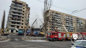 Ракетний удар по житловому будинку у Дніпрі: що відомо станом на вечір 15 січня