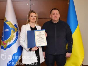 Філатов: «У Дніпрі матеріальна допомога всім постраждалим у будинку на Перемозі є унікальним прикладом співпраці влади, підприємців і благодійників»