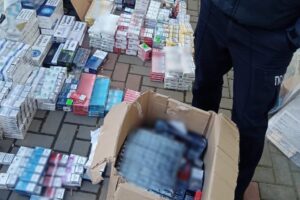 На Дніпропетровщині вилучили понад тисячу пачок безакцизних цигарок
