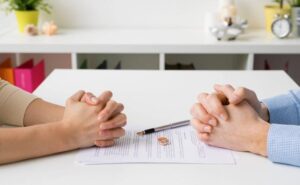 Зміна прізвище після розлучення: що варто знати
