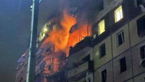 У Кривому Розі ворог поцілив у багатоквартирний будинок: кількість загиблих унаслідок ракетного удару зросла до трьох