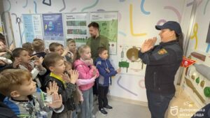 У Дніпрі для школярів провели освітній курс щодо правил безпеки та поведінки у літній період