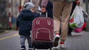 Як українцям без зайвого клопоту перетнути кордон із дітьми