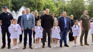 “Жодні слова не зарадять цьому болю”: міський голова Дніпра вшанував пам’ять дітей, які загинули внаслідок агресії рф