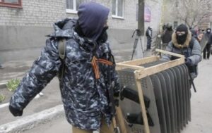 Злочини під час війни: як карається мародерство за українським законодавством