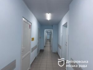 Місце, де лікують і підтримують. Ще один медичний заклад Дніпра поновив роботу  після атаки
