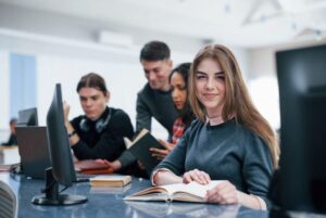 Стартує нова програма освітніх грантів у 2025: до 25 тисяч гривень на навчання