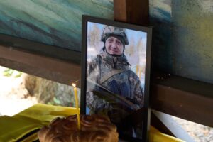 У Нікополі попрощалися з захисником Євгенієм Михайленком
