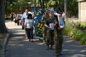 Нікополь попрощався з Героєм: місто в жалобі