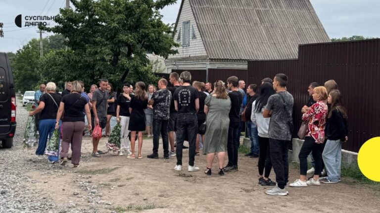 Трагедія у Кам’янському: прощання з вагітною жінкою