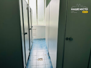 Модернізація шкільних санвузлів в Дніпрі: зручно та гігієнічно