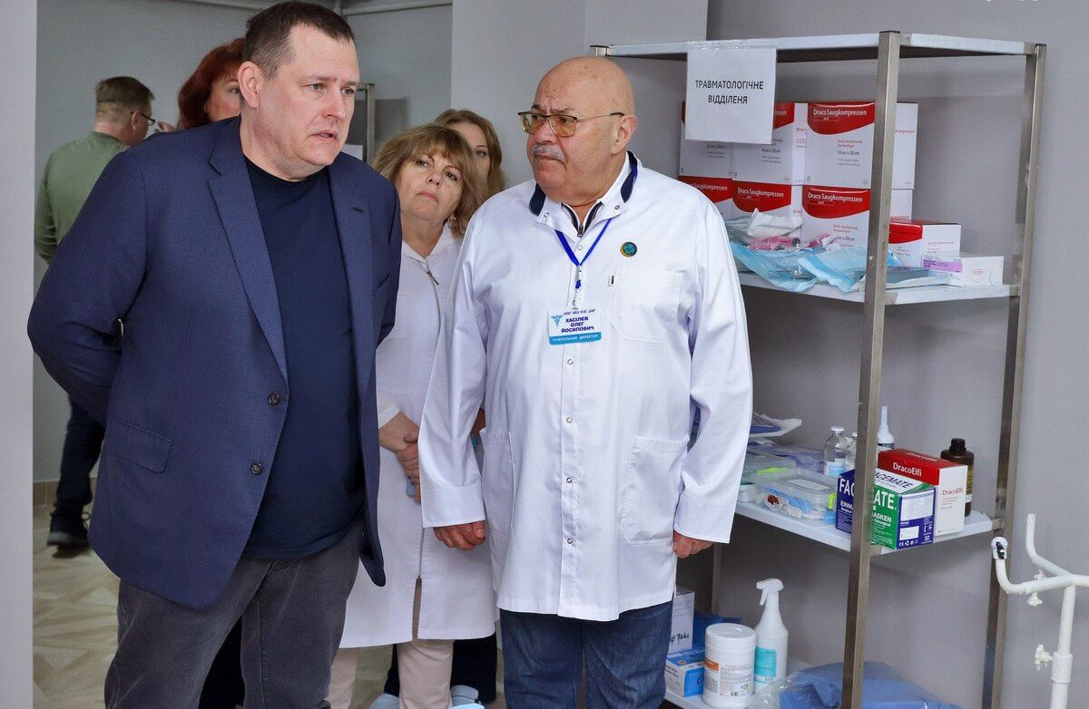 Міський голова Дніпра відзначив роботу медичних працівників у святковий день