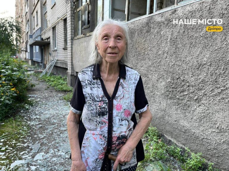 Нічна атака на Дніпро: постраждали житлові та промислові об’єкти