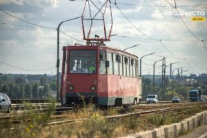 Зміни в русі транспорту у Дніпрі 24 серпня
