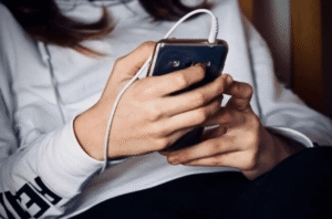 Небезпечний тренд серед підлітків у TikTok