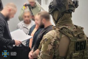 У Дніпрі шахраї під прикриттям благодійного фонду розкрадали допомогу для ЗСУ