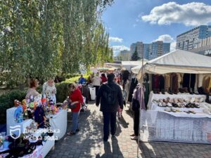 Свіжі продукти і товари за вигідними цінами: у Дніпрі стартували осінні ярмарки вихідного дня