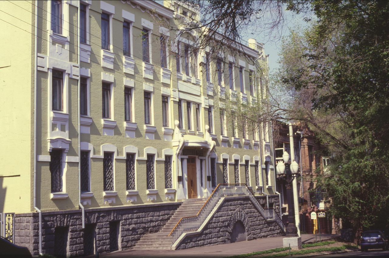 Дніпровський художній музей відновлює роботу з новими виставками