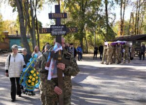 Нікополь прощається з героєм: життя за Україну віддав Сергій Копилов