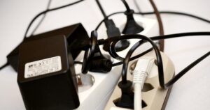 Вимикайте ці пристрої: економія та безпека вашого дому