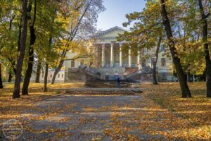 Осінь у парку Шевченка: як Дніпро насолоджується золотим сезоном