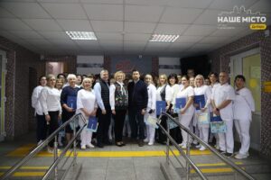 Ювілей стоматологічної поліклініки в Дніпрі: відзнаки медикам