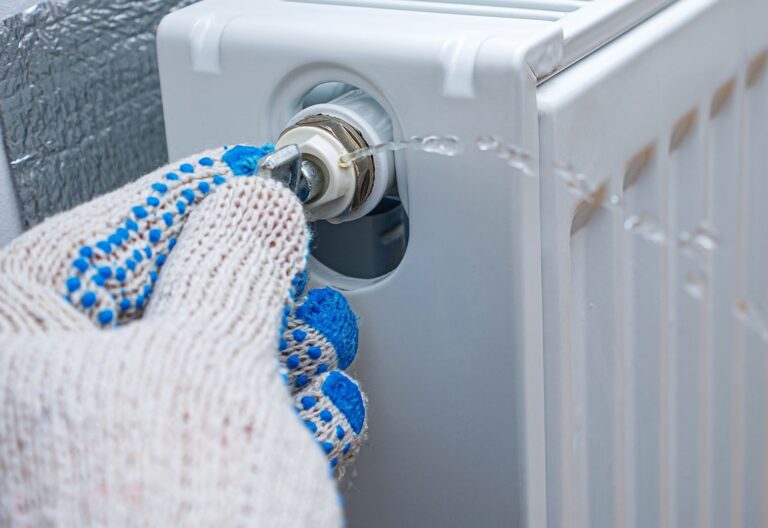 Як відновити опалення після відключень: поради дніпрянам