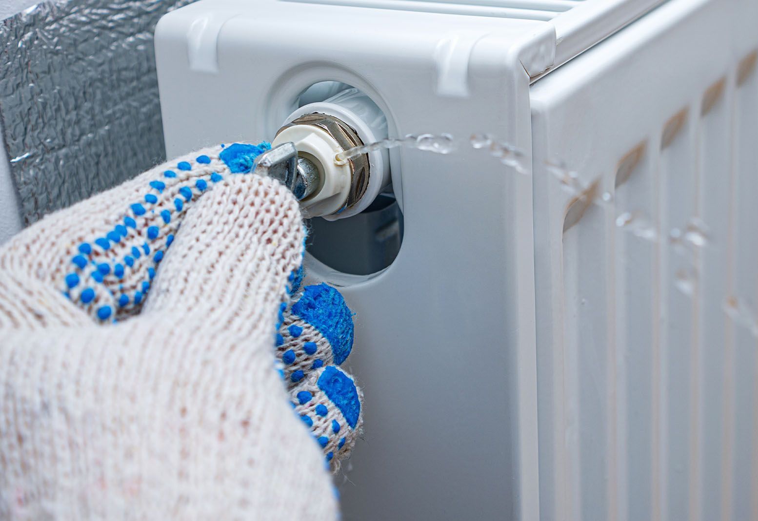 Як відновити опалення після відключень: поради дніпрянам