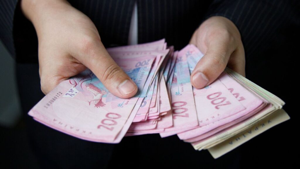 6 500 гривень допомоги: хто отримає готівку цієї зими