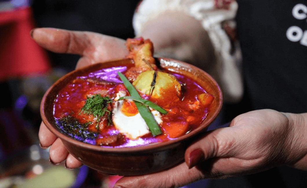 День борщу в парку Глоби: частування для дніпрян